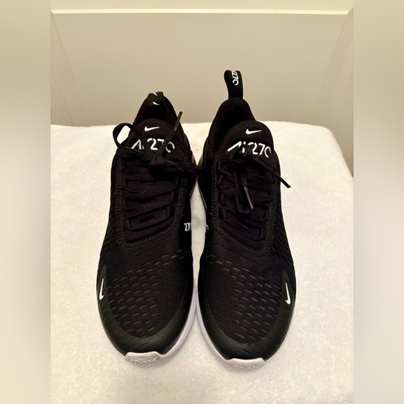 Nike Air Max 270 Sneakers - Women’s Size 9 - Picture 3 of 7